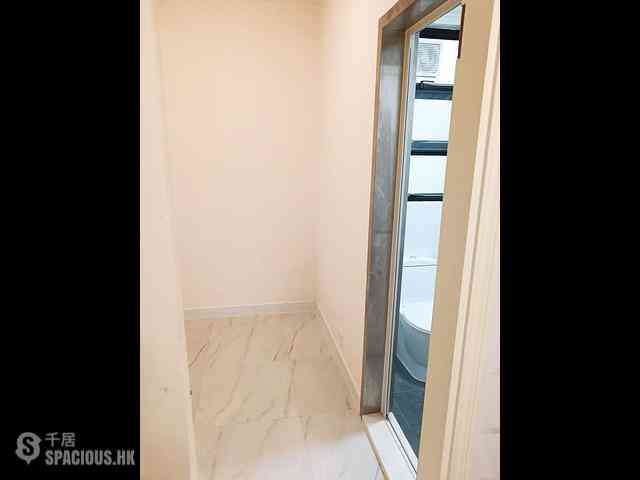 Pok Fu Lam - Regent Palisades Block 3 17