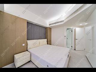 Wan Chai - Convention Plaza Apartments 05