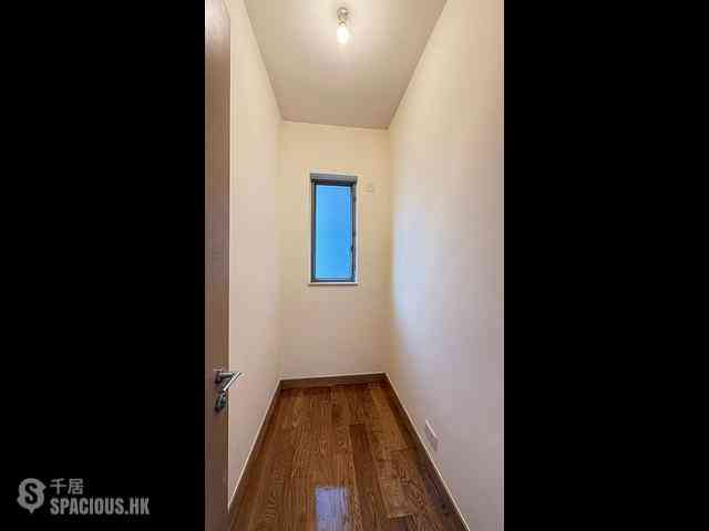 Sai Ying Pun - Island Crest Block 1 06