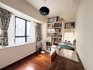 Mid Levels Central - Robinson Heights 06
