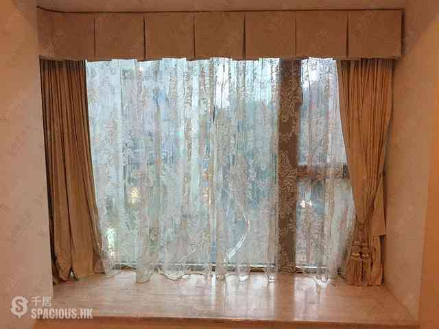 Sai Ying Pun - Centre Place 12