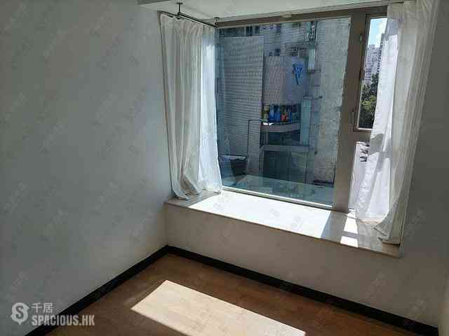 Sai Ying Pun - Centre Place 43