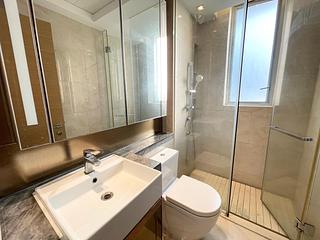 Tung Chung - Century Link Phase 1 Residential Block 2 08
