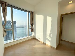 Tung Chung - Century Link Phase 1 Residential Block 2 05