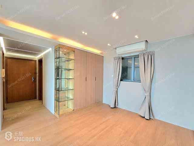 Tung Chung - Seaview Crescent 08