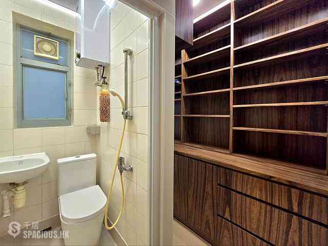 Tung Chung - Seaview Crescent 26
