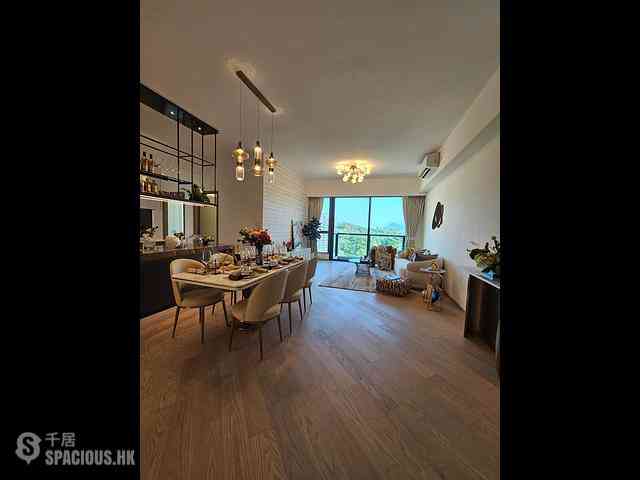 Gold Coast / So Kwun Wat - Mori 01