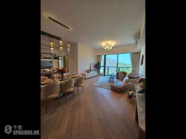 Gold Coast / So Kwun Wat - Mori 02