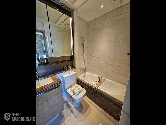 Gold Coast / So Kwun Wat - Mori 12