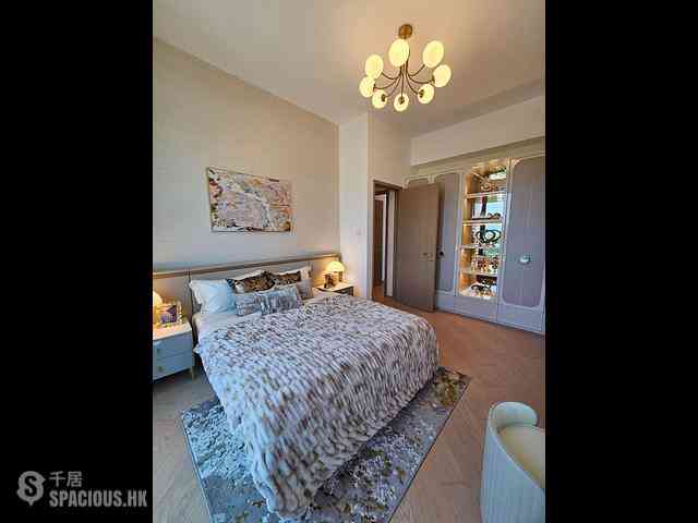 Gold Coast / So Kwun Wat - Mori 18