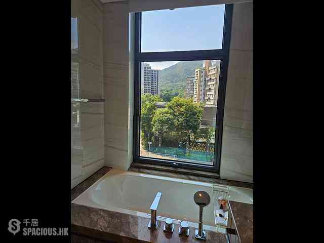 Gold Coast / So Kwun Wat - Mori 20