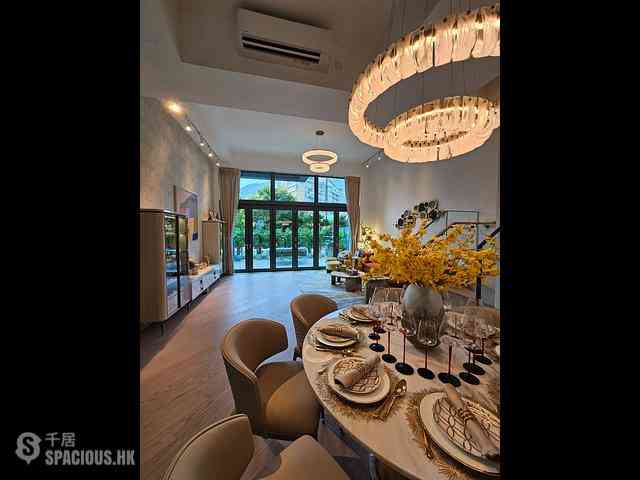 Gold Coast / So Kwun Wat - Mori 23