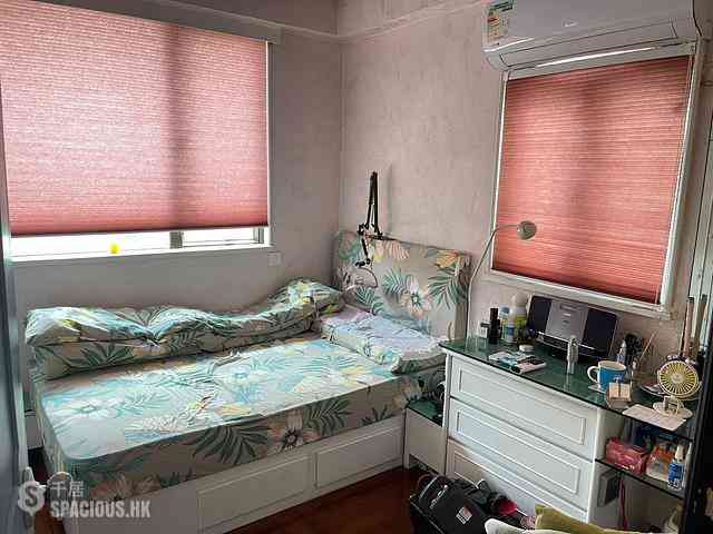 Kwun Tong North - Man Wo Garden Mansion 02