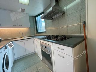 Kennedy Town - University Heights Block 1 02