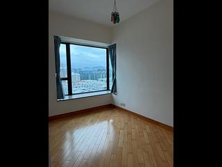 Hung Hom - Royal Peninsula Block 5 04