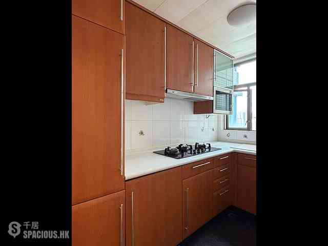 Hung Hom - Royal Peninsula Block 5 08