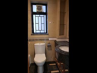 Fortress Hill - Le Sommet Block 2 09