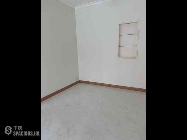 Fortress Hill - Le Sommet Block 2 10