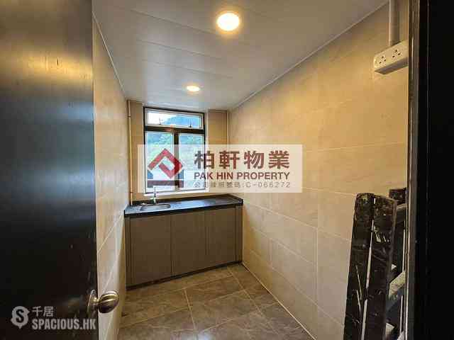 Quarry Bay - King's House 05