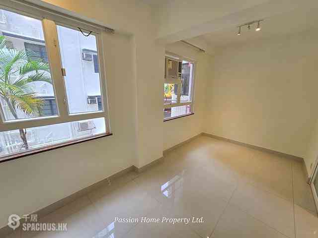 Wan Chai - Greenland House 06