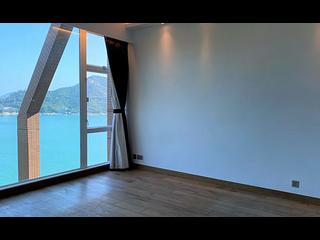 Chung Hom Kok - Cypresswaver Villas Block B 08