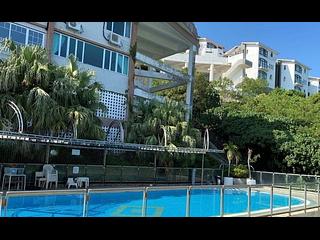 Chung Hom Kok - Cypresswaver Villas Block B 13