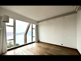 Chung Hom Kok - Cypresswaver Villas Block B 10