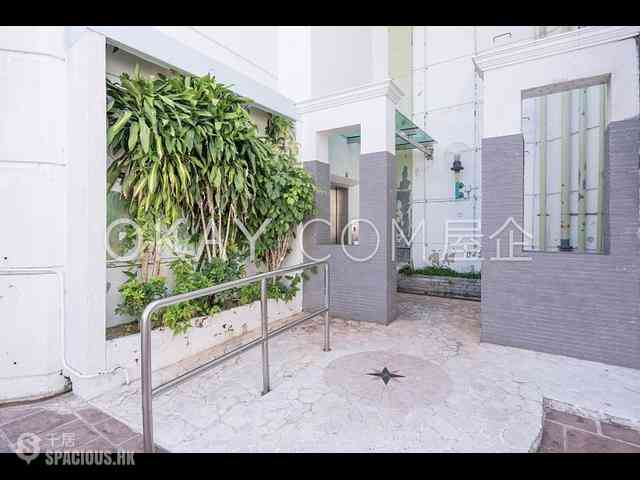 Chung Hom Kok - 30, Cape Road 19