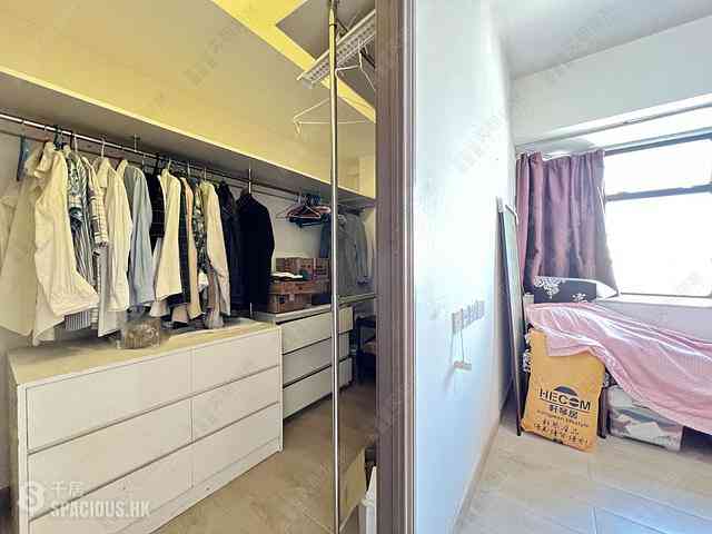 Wan Chai - Suncrest Tower 17