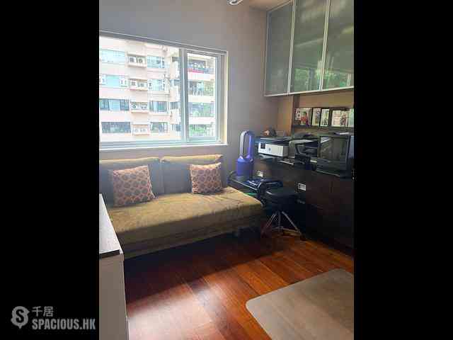Mid Levels Central - Yale Lodge 07