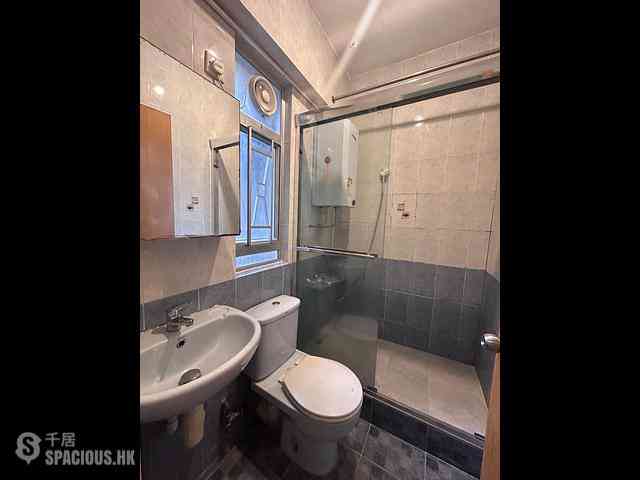 Wan Chai - Hay Wah Building Block A 05