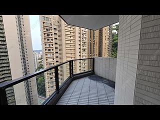 Mid Levels Central - Tregunter 03