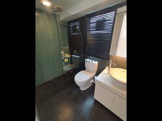 Mid Levels Central - Goldwin Heights 05