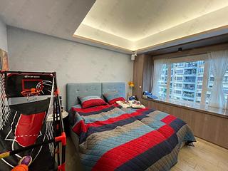 Mid Levels West - Serene Court 05