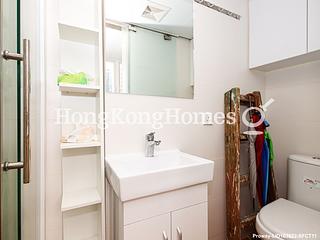 Sai Ying Pun - Fook Moon Building 07