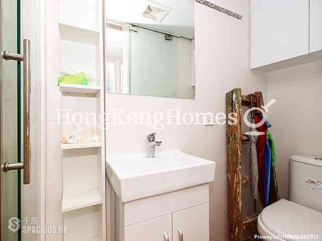 Sai Ying Pun - Fook Moon Building 07