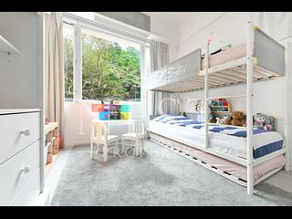 Pok Fu Lam - 18-24, Bisney Road 08