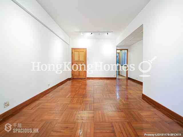 Mid Levels Central - Tak Mansion 04