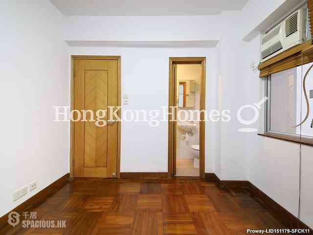 Mid Levels Central - Tak Mansion 06