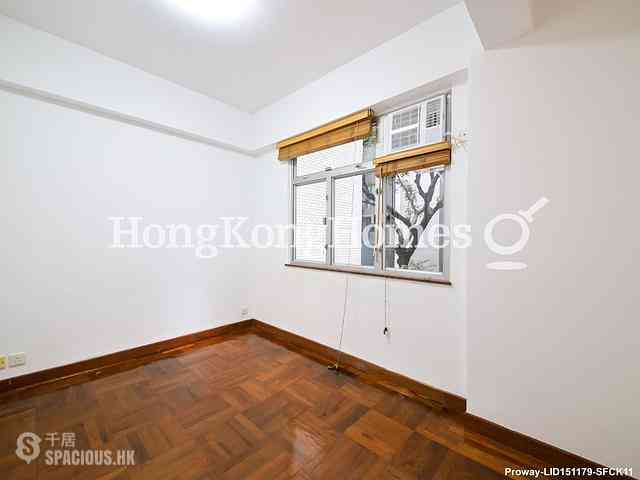 Mid Levels Central - Tak Mansion 08