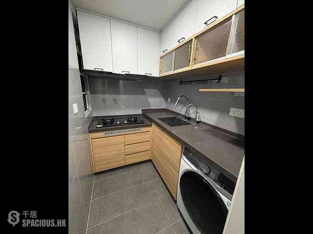 Chai Wan Kok - Kam Fung Garden Block 2 04