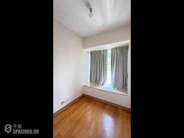 Sai Ying Pun - Island Crest Block 1 04