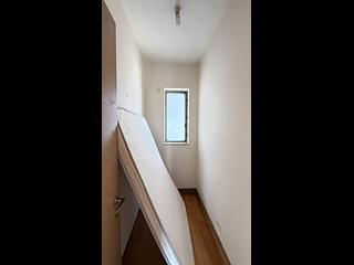 Sai Ying Pun - Island Crest Block 1 07