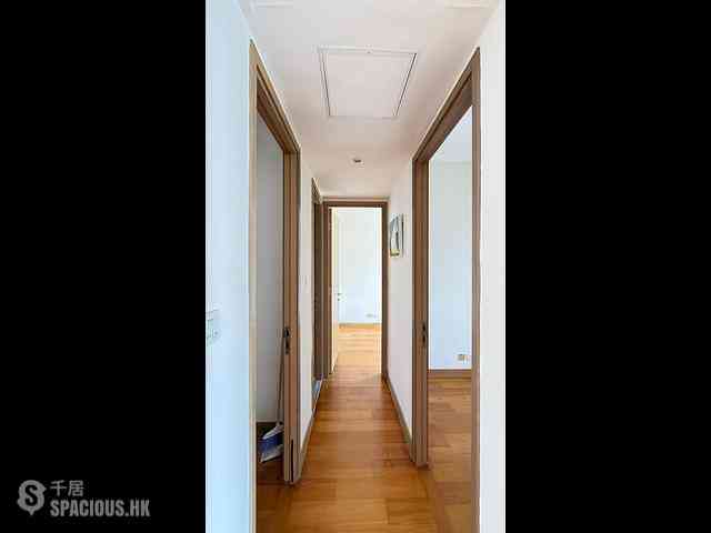 Sai Ying Pun - Island Crest Block 1 08