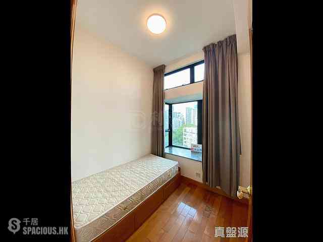 Fortress Hill - Le Sommet Block 2 10