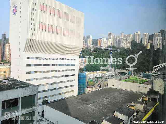 Happy Valley - Caroline Garden 01