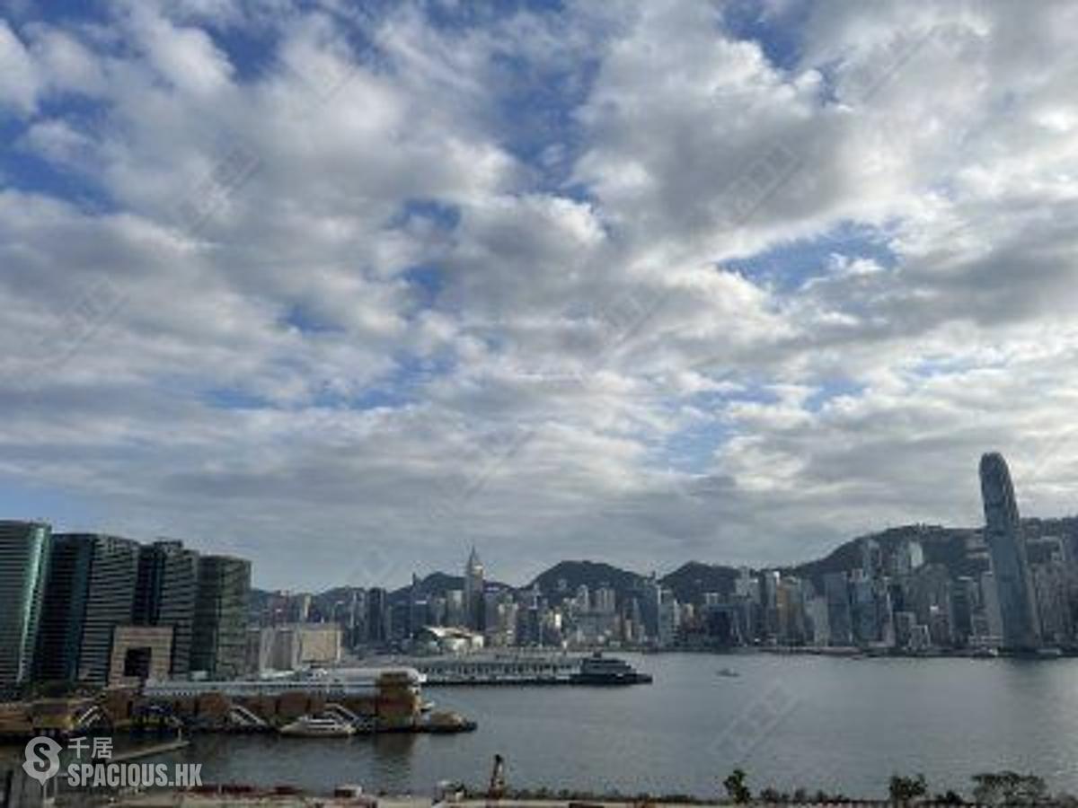 West Kowloon - The Arch Sky Tower (Block 1) 01
