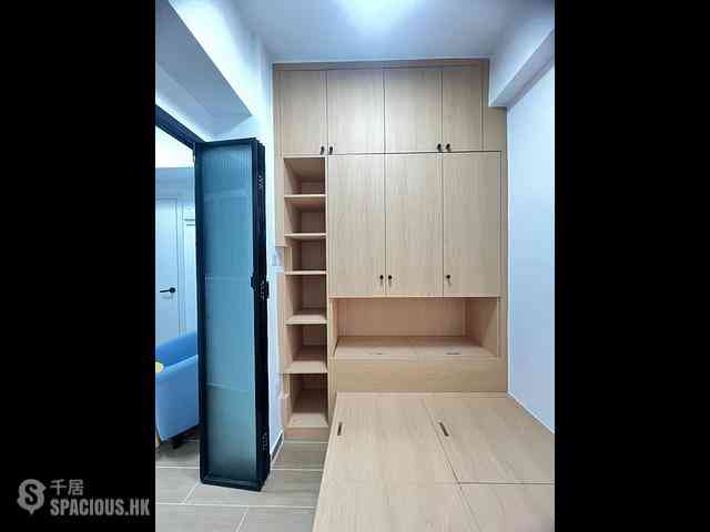 Tsim Sha Tsui - Golden Crown Court 10