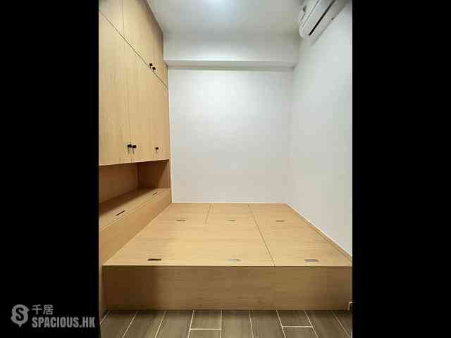 Tsim Sha Tsui - Golden Crown Court 11