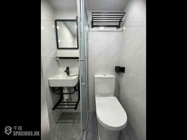 Tsim Sha Tsui - Golden Crown Court 14